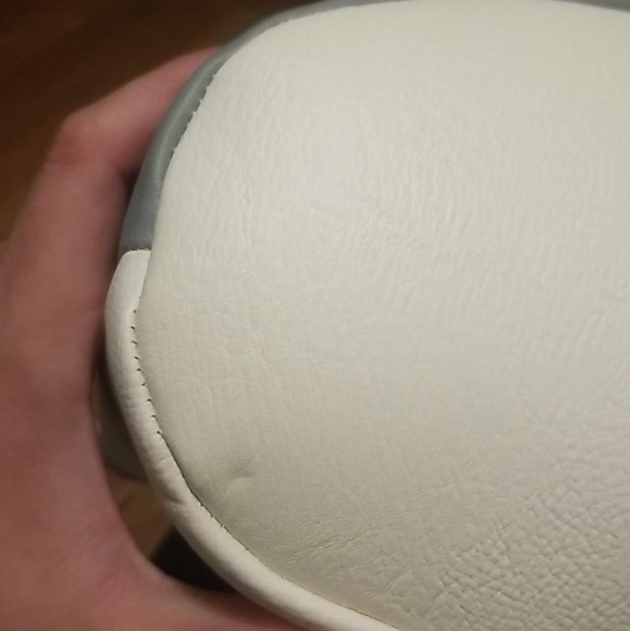 FINAL PRICE Loungefly Kikis Delivery Service Tote - Picture 5 of 14